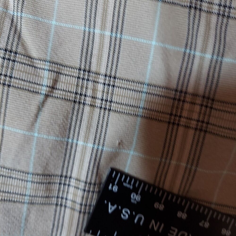 Lululemon Athletica Plaid Shorts Men’s Size 34 Beige/Gray Golf Hiking - Picture 9 of 10